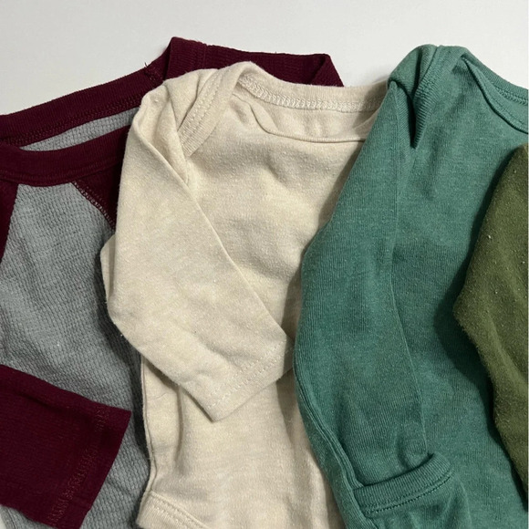 Various Brands • 4 Pack Baby Onesies Size 0-3 Months - Picture 3 of 7